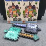 Minecraft Inspired Battle Hammer Toy with Sound & Light (4)